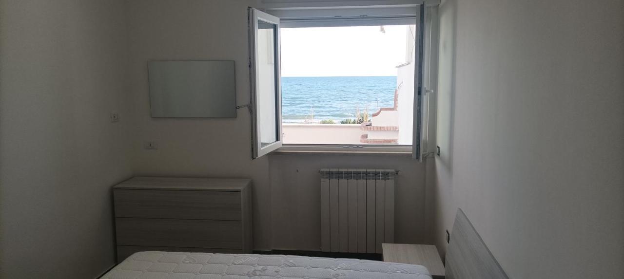 The Suite On The Beach Torvaianica Zewnętrze zdjęcie