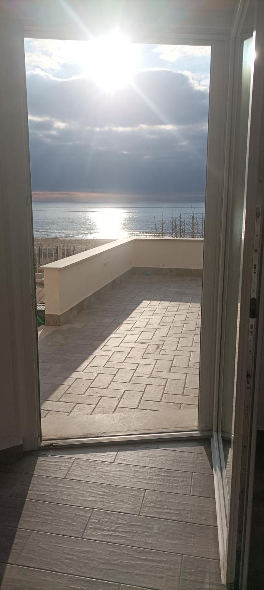 The Suite On The Beach Torvaianica Zewnętrze zdjęcie